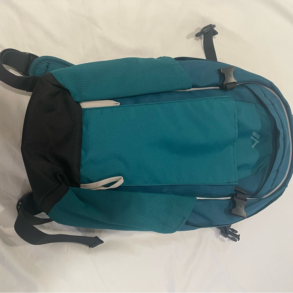Quest Adrift 18L Hydration Pack